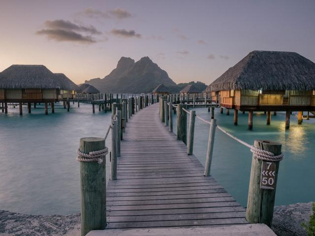 Vue Sur Le Mont Otemanu Bora Bora © Myles Mcguinness