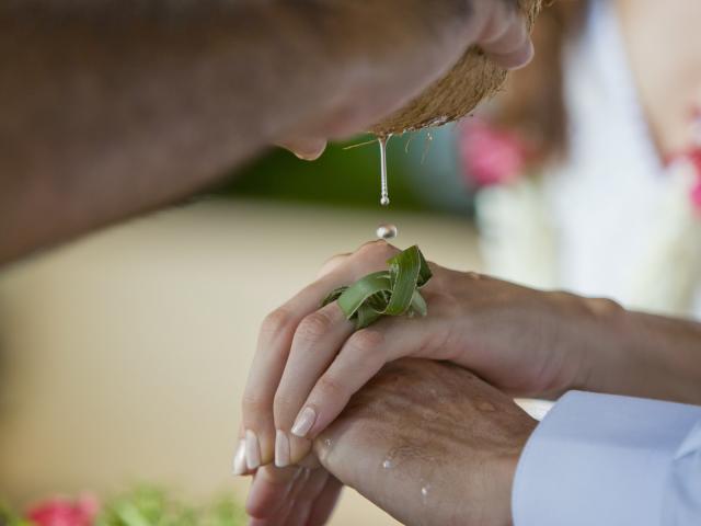 Bénédiction d'un mariage traditionnel - Tahiti Tourisme © Grégoire Le Bacon