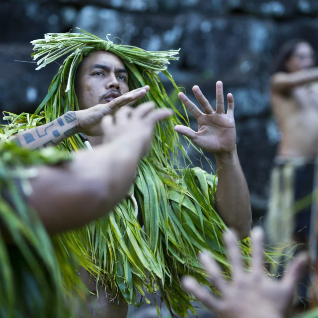 Danseurs De Hiva Oa - Tahiti Tourisme © Grégoire Le Bacon