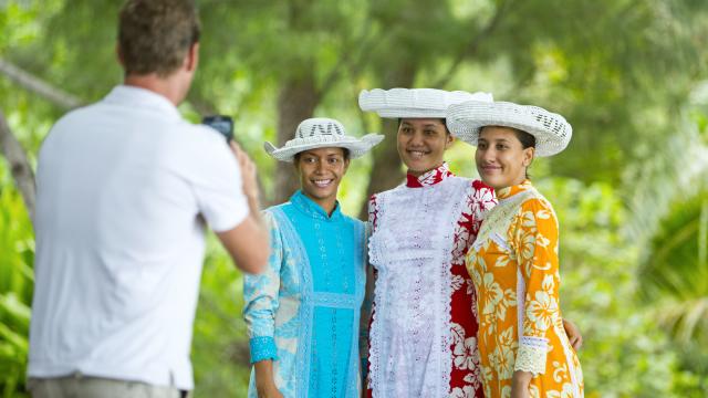Danseuses De Rurutu © Tahiti Tourisme