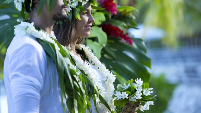 Wedding in Tahiti Et Ses Îles - Tahiti Tourisme © Grégoire Le Bacon