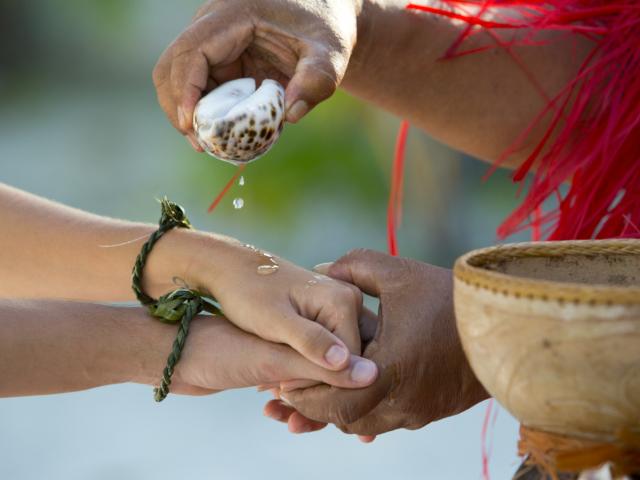 Mariage Polynésien à Moorea - Tahiti Tourisme © Grégoire Le Bacon