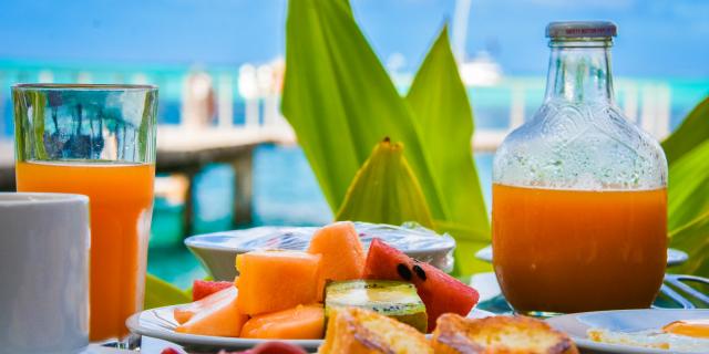 Breakfast In The Islands Of Tahiti - Tahiti Tourisme