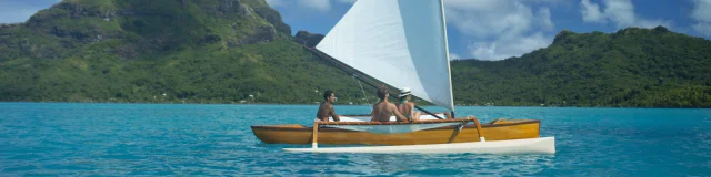 Voilier à Bora Bora - Tahiti Tourisme © Grégoire Le Bacon