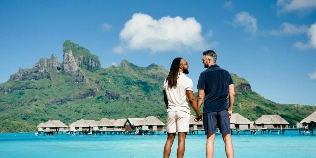 Couple LGBT à Tahiti Et Ses Îles © Helene Havard