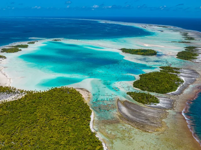 Rangiroa-Michael-Runkel-2.jpg